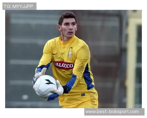 利雅得胜利门将本托加盟热那亚租借协议含900万买断条款